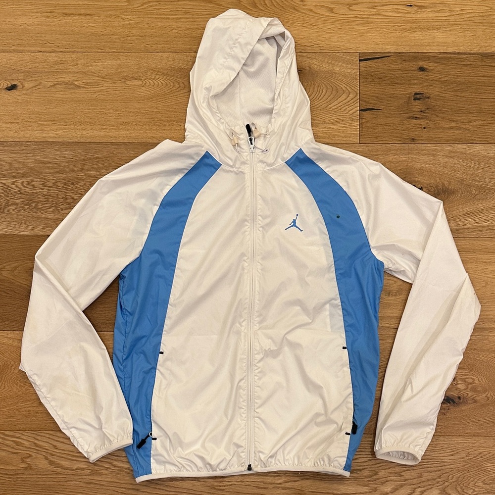 Jordan Men's Windbreaker in White and Blue